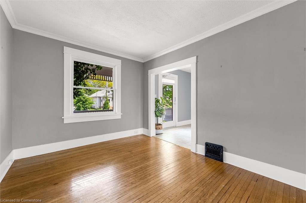 251 1/2 Lake Street Property Photo 5