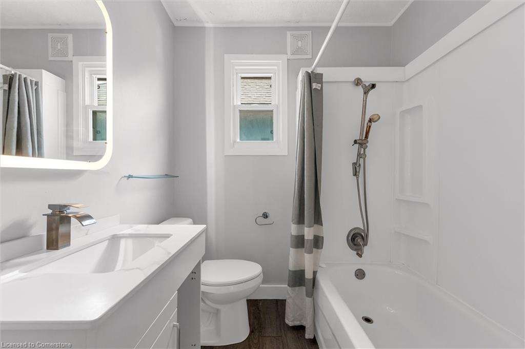 251 1/2 Lake Street Property Photo 20