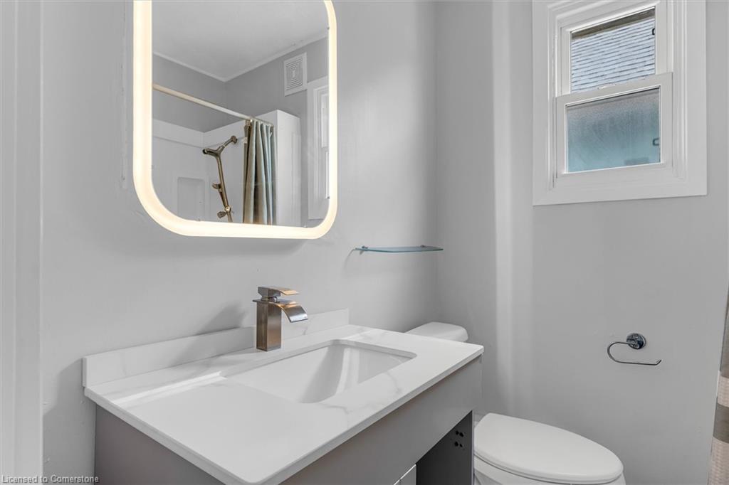 251 1/2 Lake Street Property Photo 21