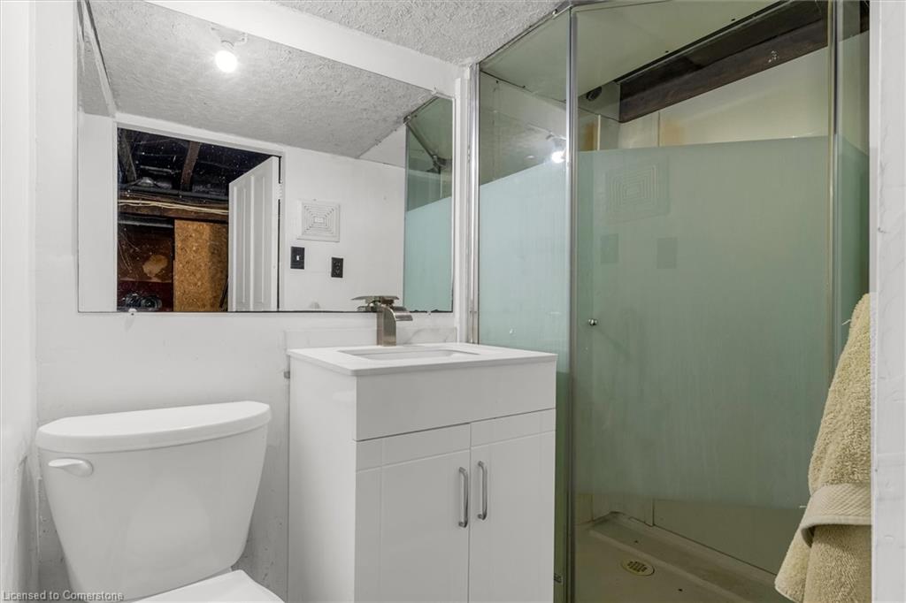 251 1/2 Lake Street Property Photo 28