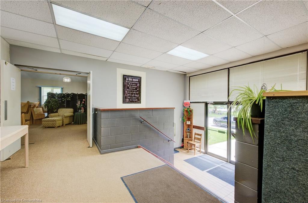 211 Birmingham Street W Property Photo 9