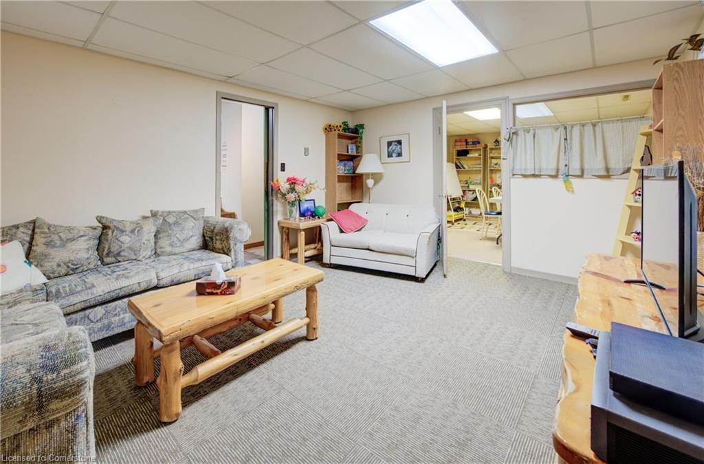 211 Birmingham Street W Property Photo 38