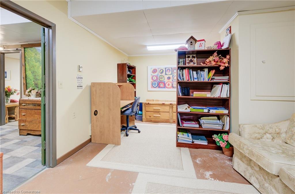 211 Birmingham Street W Property Photo 41