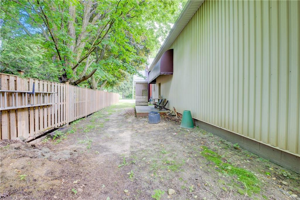 211 Birmingham Street W Property Photo 45