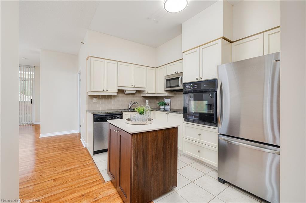 206-810 Scollard Court Property Photo 7
