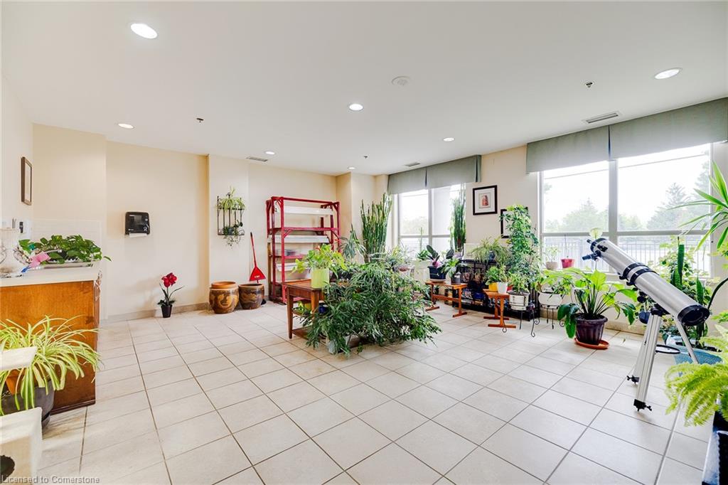 206-810 Scollard Court Property Photo 27