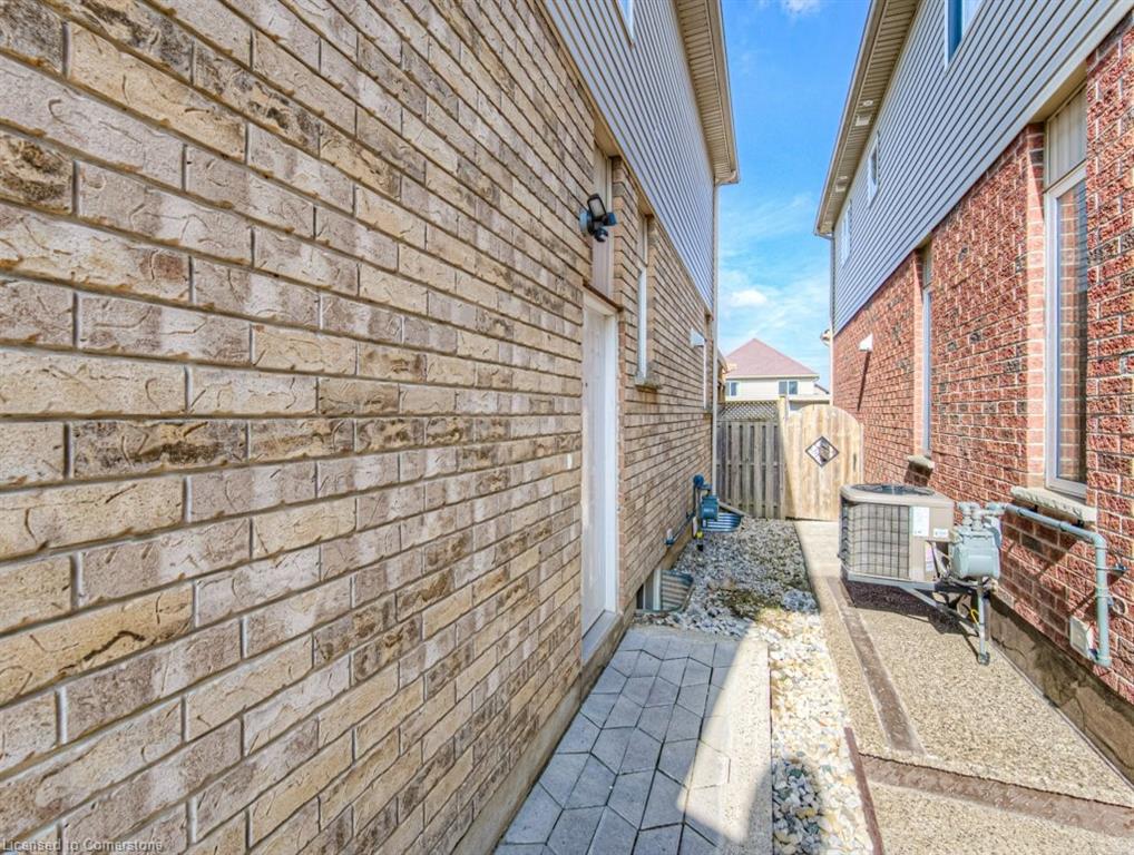 950 Pebblecreek Court Property Photo 4