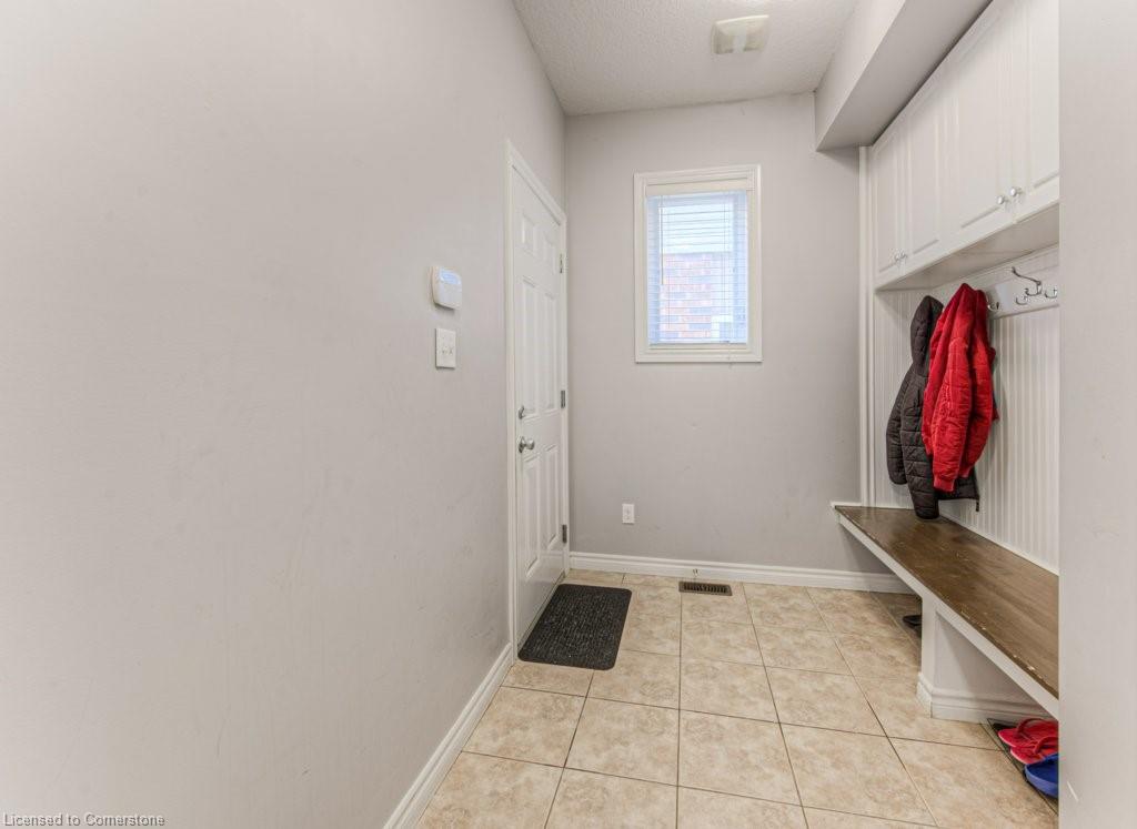 950 Pebblecreek Court Property Photo 9