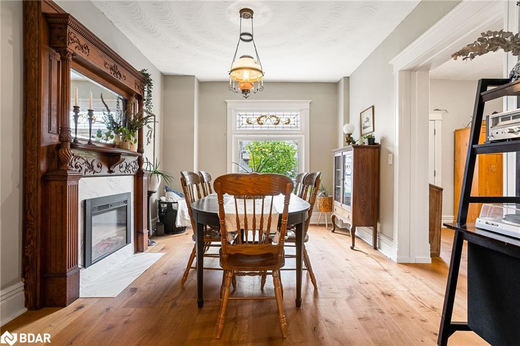 25 William Street Property Photo 8