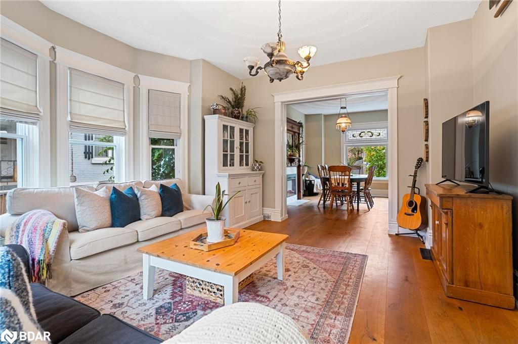 25 William Street Property Photo 12