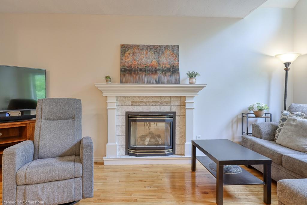 7-20 Forrest Avenue W Property Photo 8