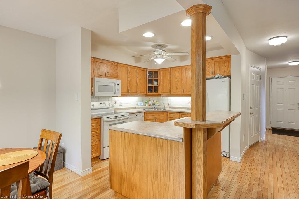 7-20 Forrest Avenue W Property Photo 9