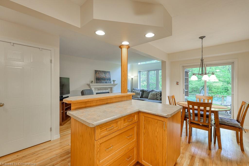 7-20 Forrest Avenue W Property Photo 13