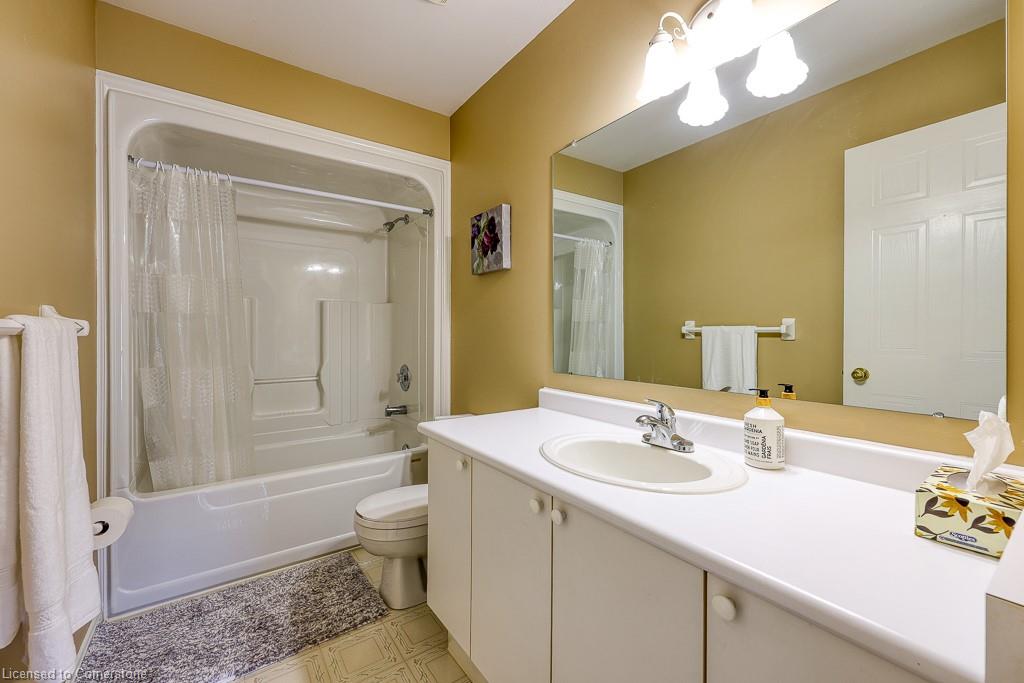 7-20 Forrest Avenue W Property Photo 26