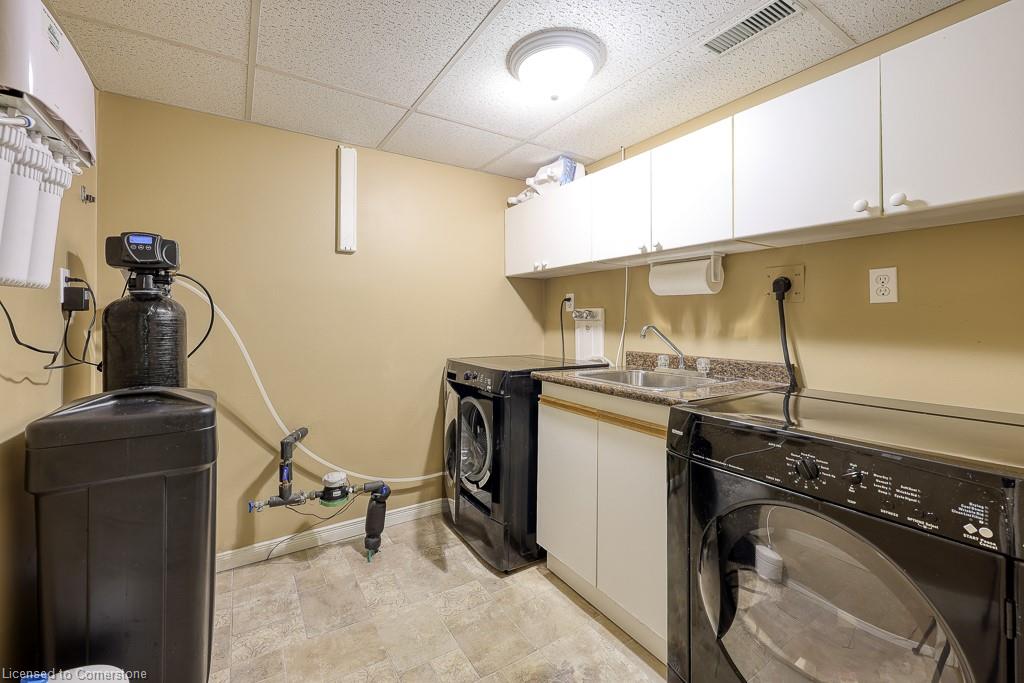 7-20 Forrest Avenue W Property Photo 37