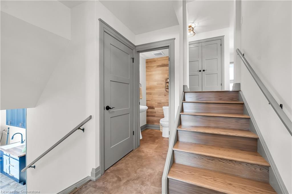 6854 Rainham Road Property Photo 34