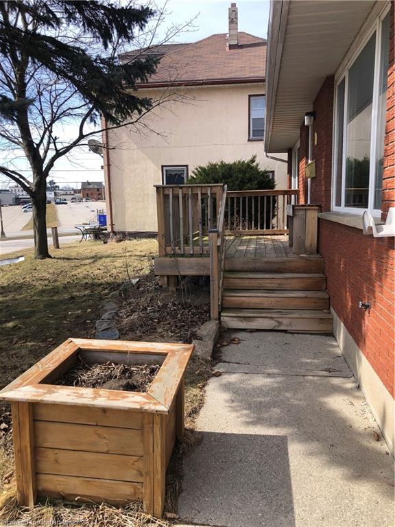 10 Harris Street Property Photo 3