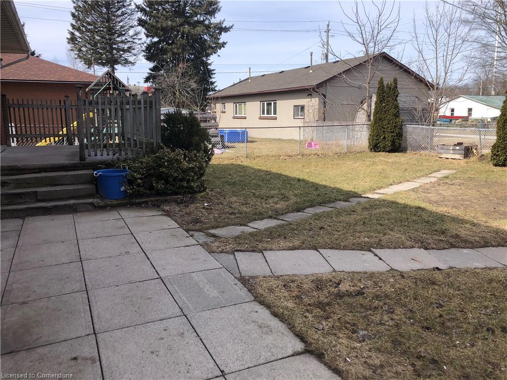 10 Harris Street Property Photo 7