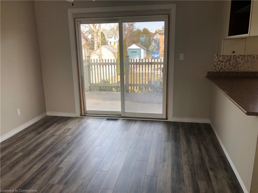 10 Harris Street Property Photo 14