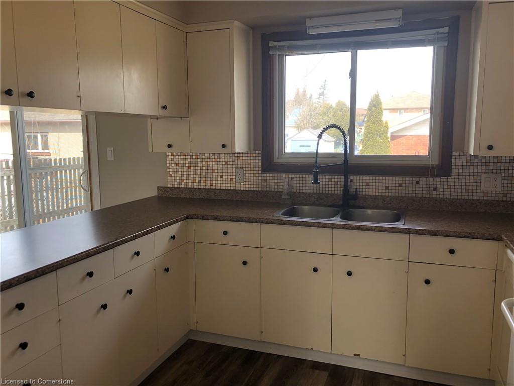 10 Harris Street Property Photo 18