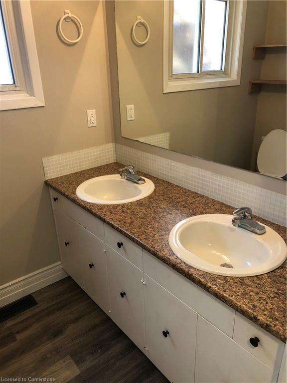 10 Harris Street Property Photo 23