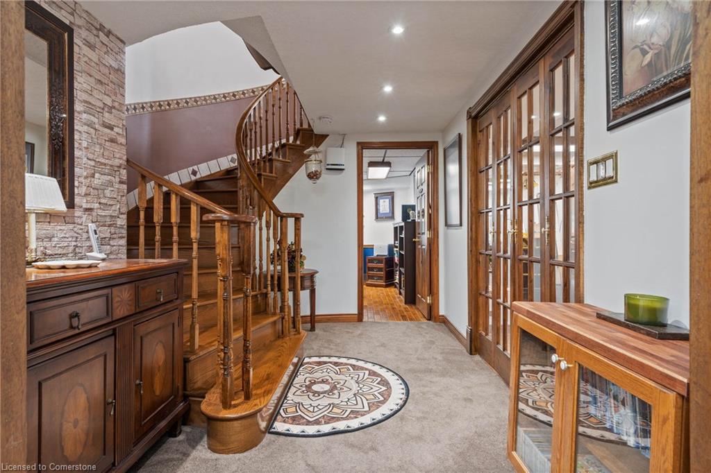 189 Charterhouse Crescent Property Photo 38