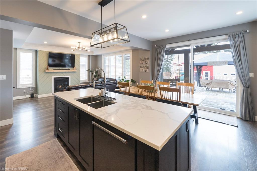 166 King Street Property Photo 12