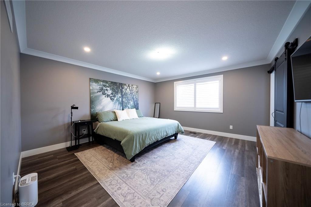 166 King Street Property Photo 14