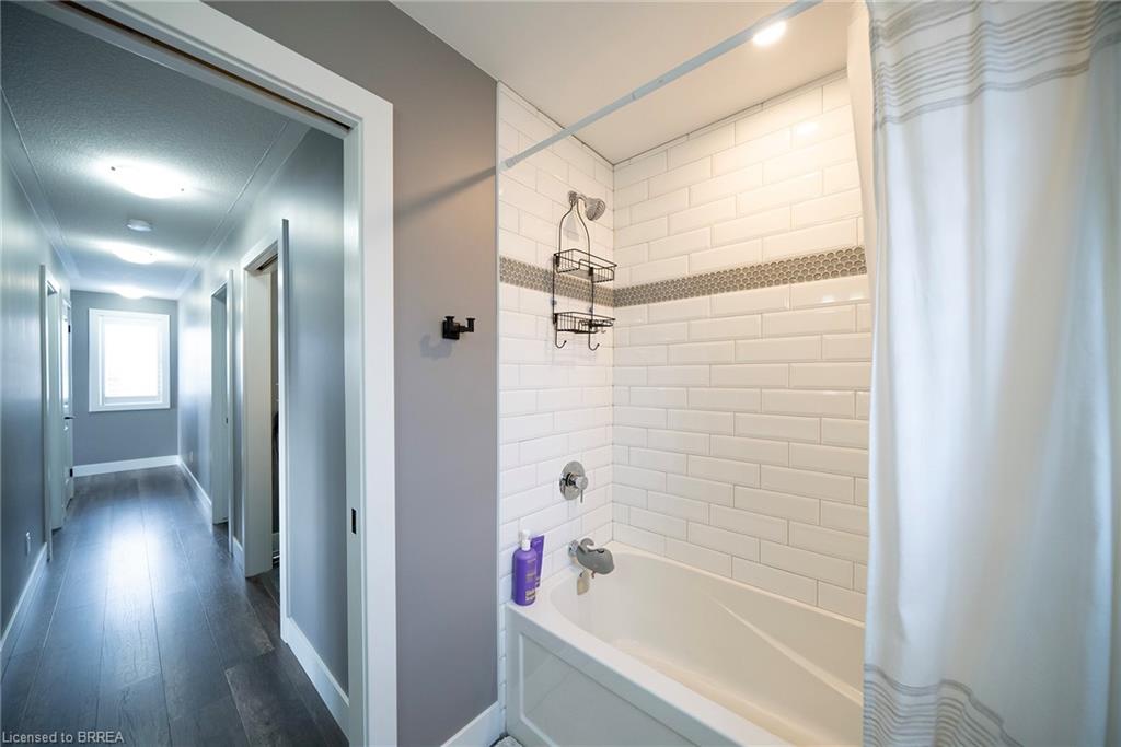 166 King Street Property Photo 22
