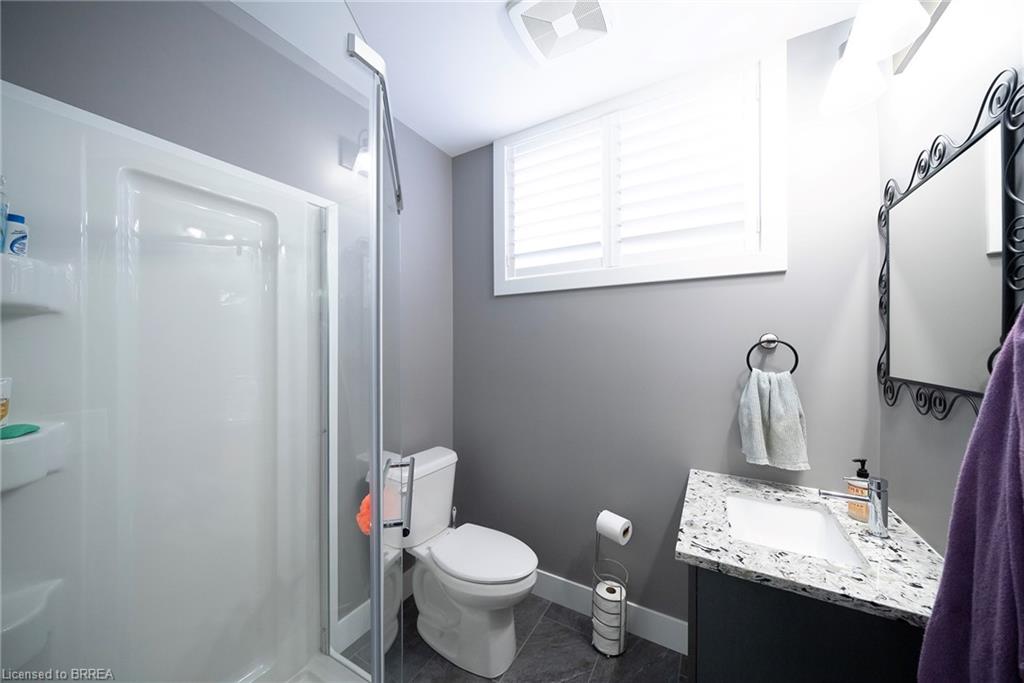 166 King Street Property Photo 26
