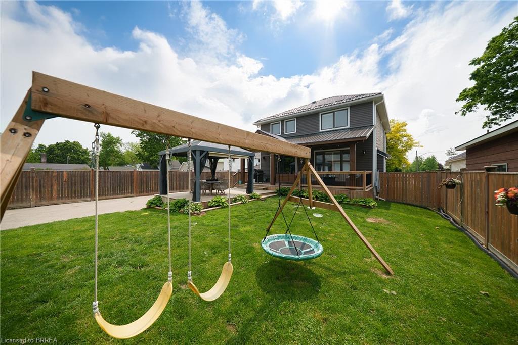 166 King Street Property Photo 33