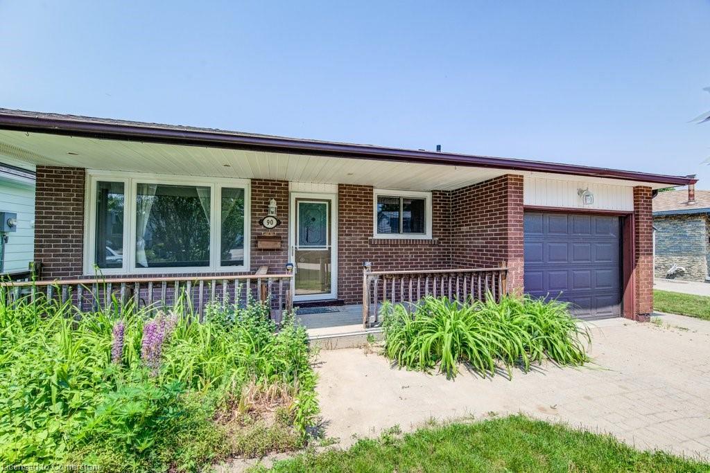 90 Blackhorne Drive Property Photo 1