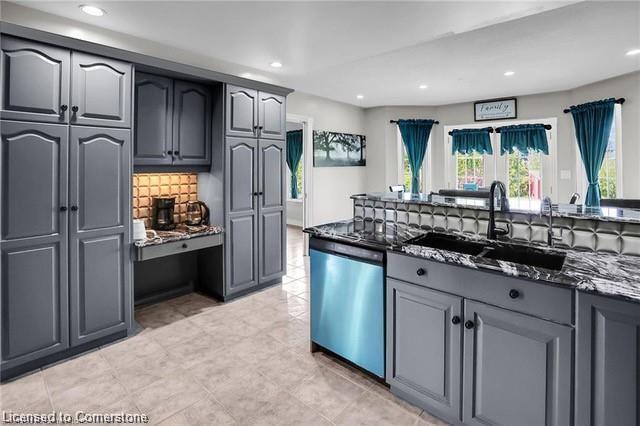 975 Foss Road Property Photo 10