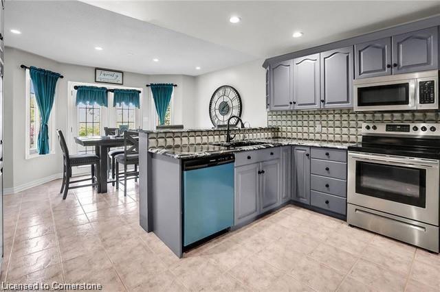 975 Foss Road Property Photo 14