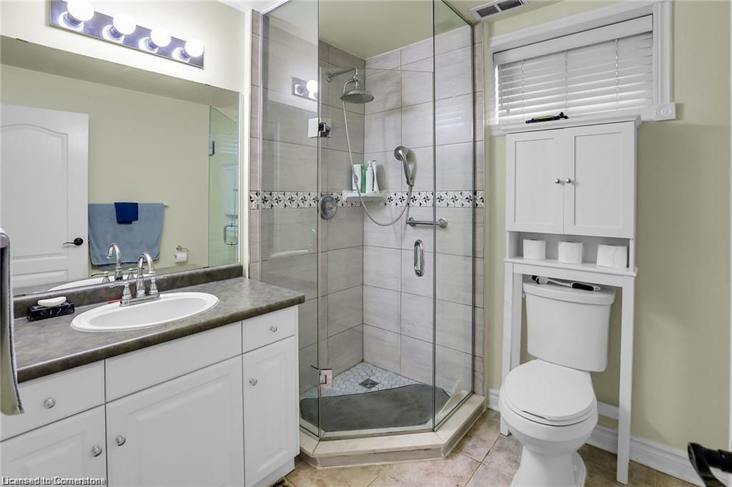 975 Foss Road Property Photo 32