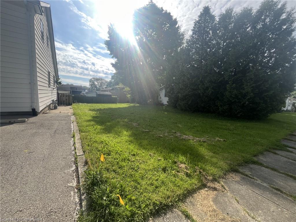 101 King Lane Property Photo 3