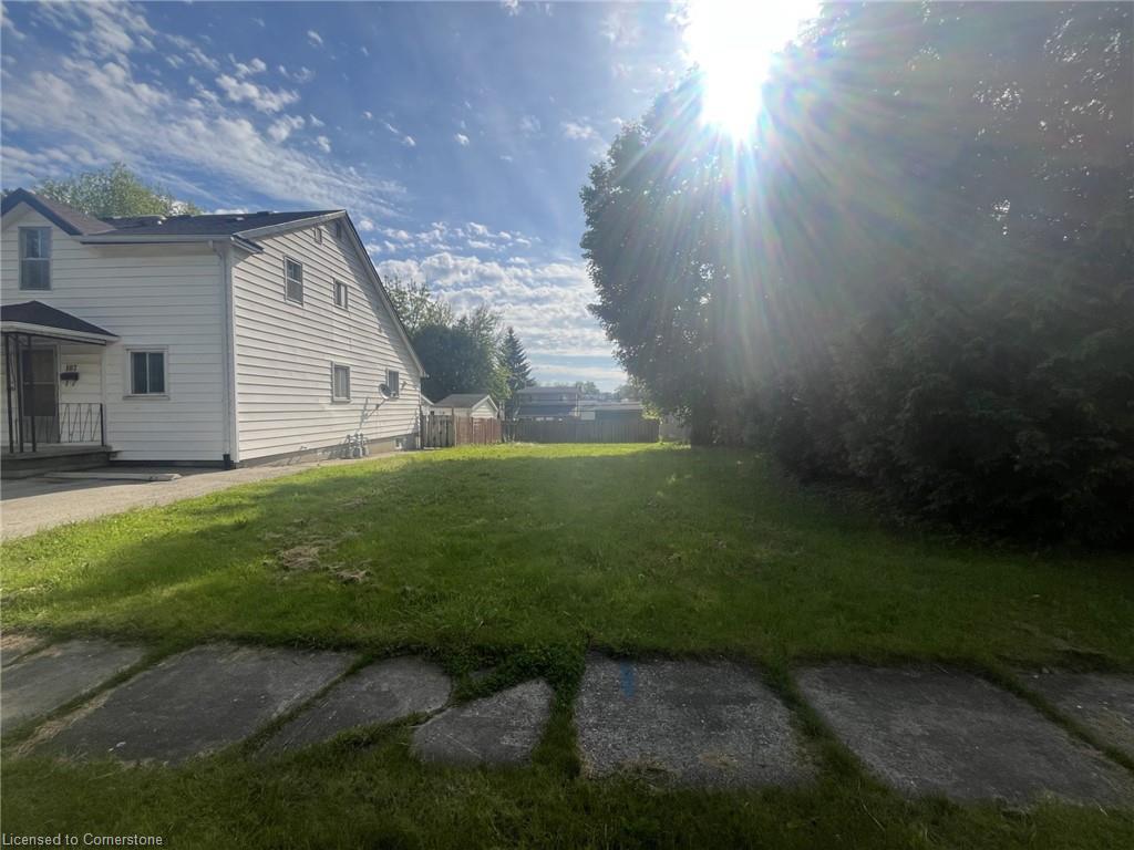 101 King Lane Property Photo 4