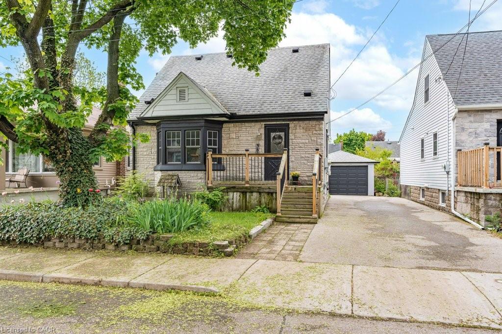 384 Thayer Avenue Property Photo 2