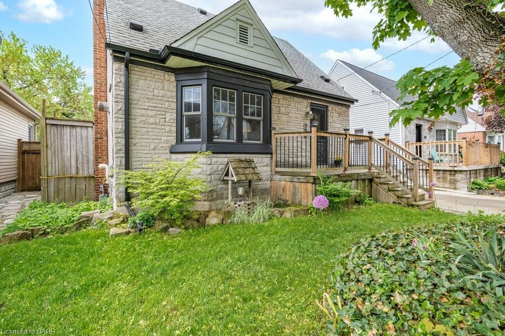 384 Thayer Avenue Property Photo 3