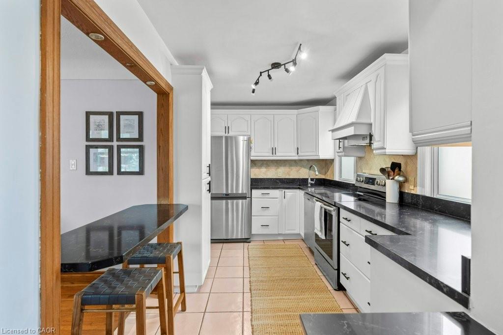 384 Thayer Avenue Property Photo 8