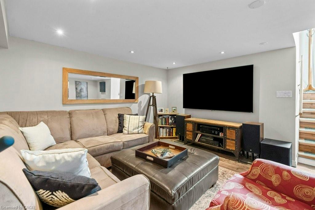 384 Thayer Avenue Property Photo 20