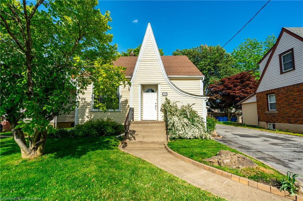 210 Vine Street Property Photo 1