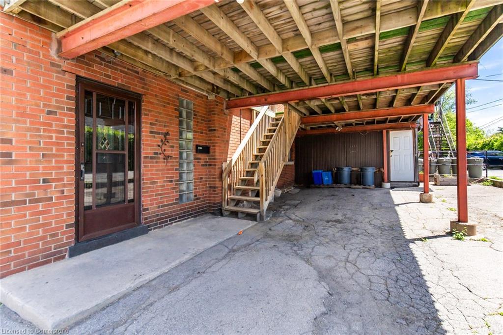 2340 King Street Property Photo 15