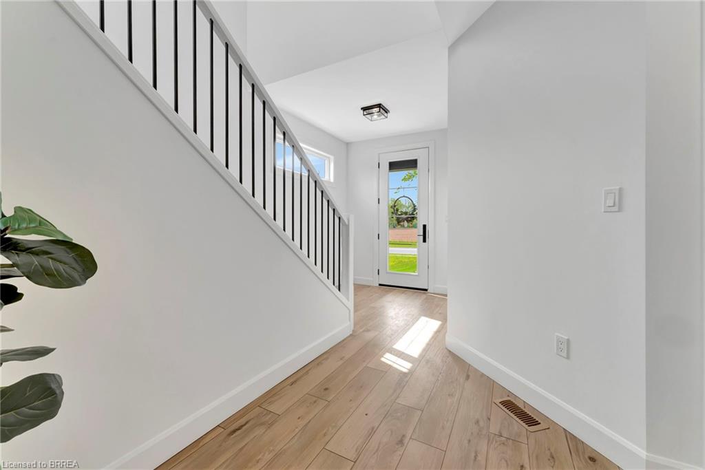 158a Concession Street W Property Photo 7