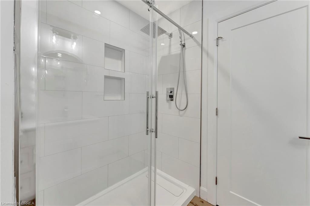158a Concession Street W Property Photo 24