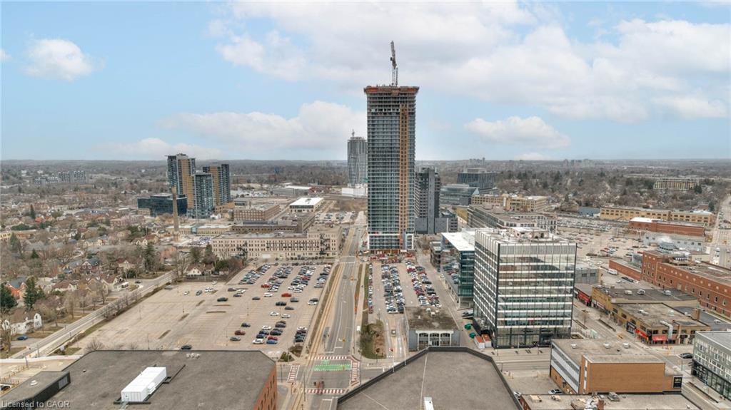 2608-60 Charles Street W Property Photo 21