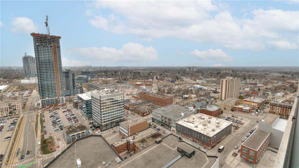 2608-60 Charles Street W Property Photo 31