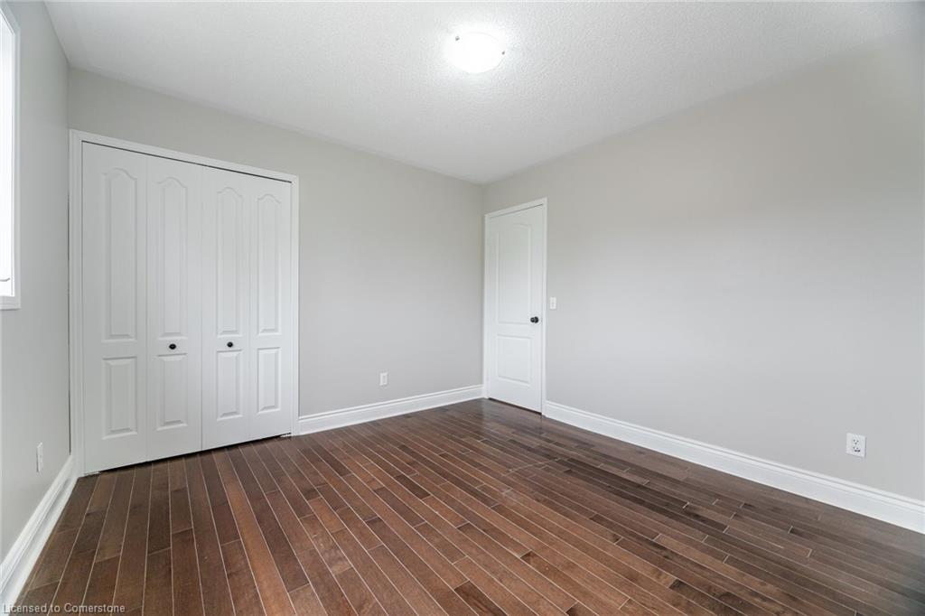 2676 Castle Hill Crescent Property Photo 27