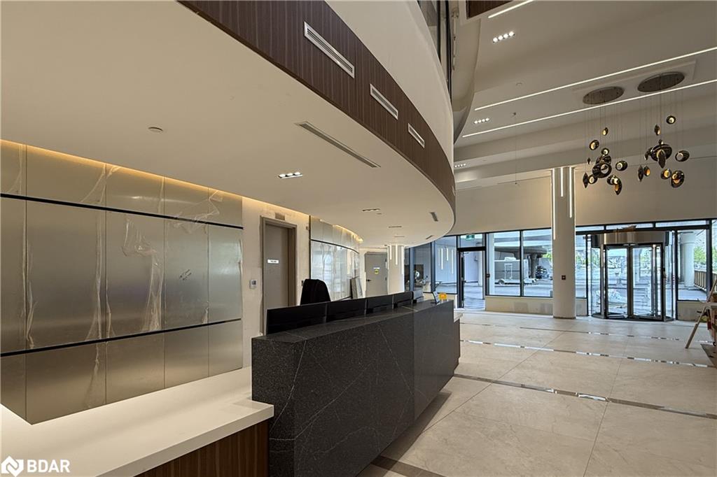 416a-5105 Hurontario Street Property Photo 1