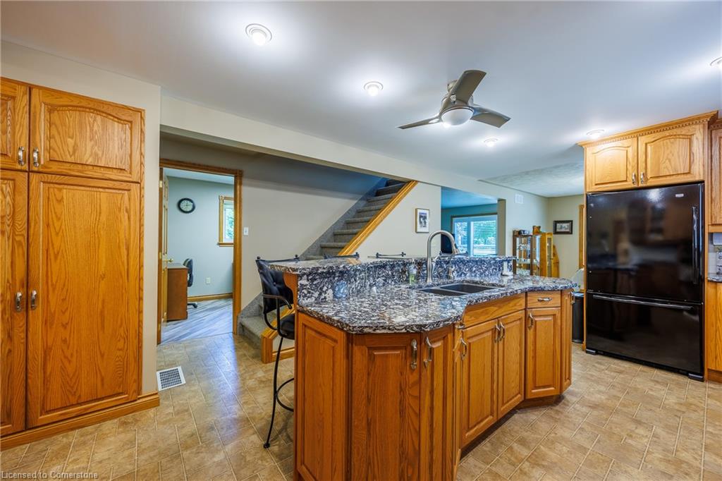 362 William Street Property Photo 4